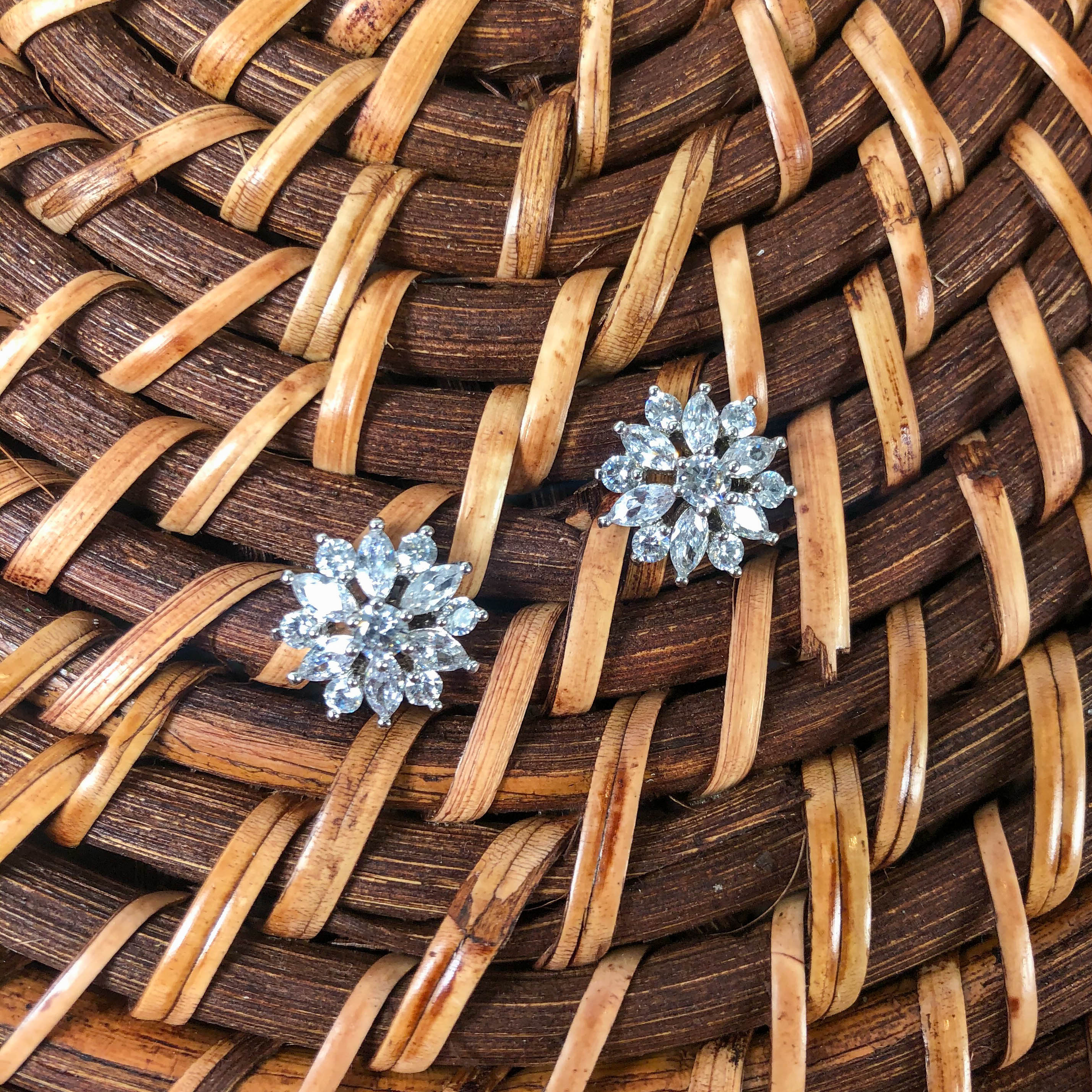 Keren Wolf Round Crystal Studs